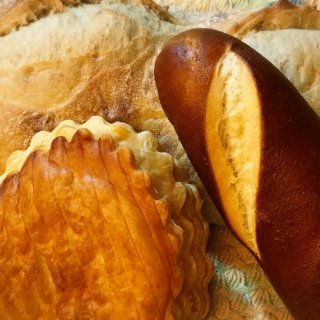 富士山の麓でM.O.Fパン職人のパン。リンデンバウムの「バタール ラロス」