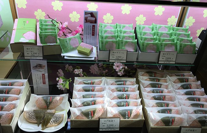 ほんのり桜色＆かわいい桜モチーフ！季節限定「桜スイーツ」