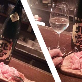 白ワイングラスにかちわり氷で飲む、至福の日本酒