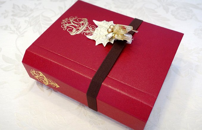 クリスマス限定 真紅のBook型BOX入りシュトーレン＆ケーク