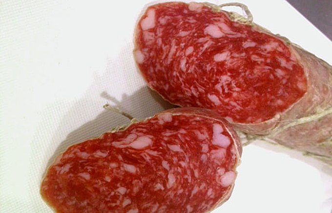 熟成した生のお肉の食感があふれる、イタリアの逸品「生サラーメ」