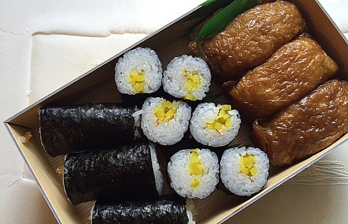 大阪寿司だが、稲荷と海苔巻きの“助六”も旨い！巣鴨の「八千穂寿司」