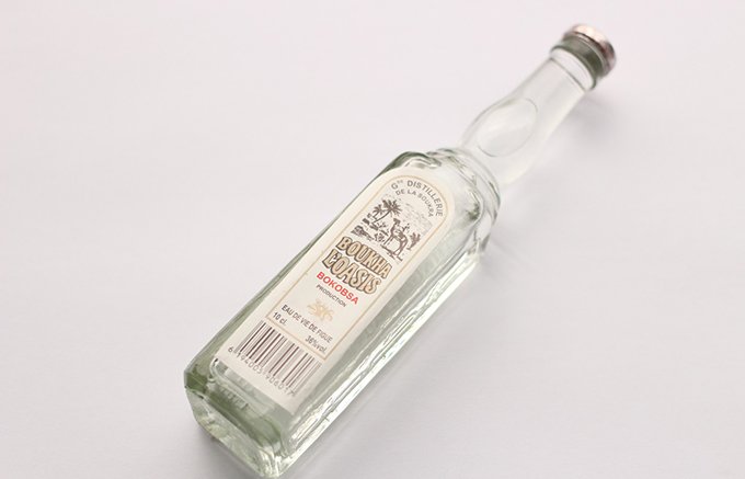 人気カラーの ピンバッジ ブッハ星の瓶チュニジア特産いちじく蒸留酒 フランス限定ピンズ レアなヴィンテージものピンバッチ 