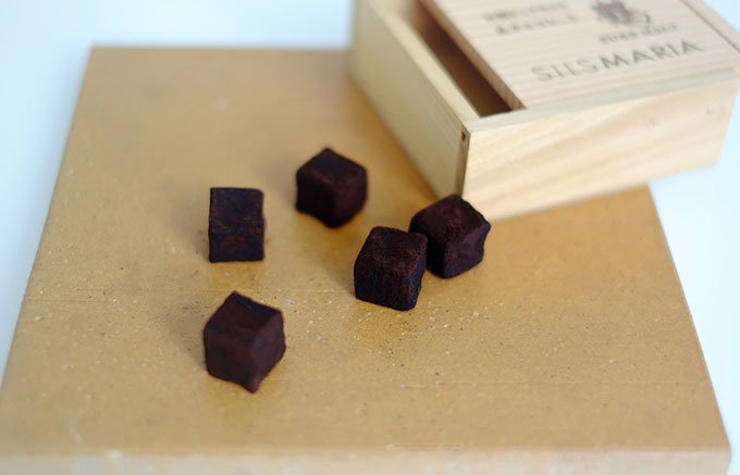 チョコとお酒、発酵食品を組み合わせたシルスマリア竹鶴ピュアモルト生チョコレート