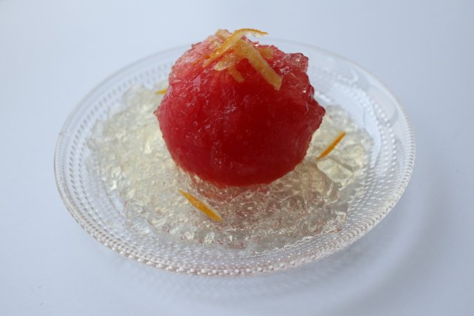 きらきらのジュレに包まれた丸ごとトマト！『銀座若菜』の「トマトの柚子ジュレ」