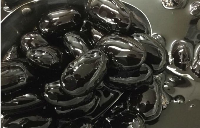 茨城県が誇る、一粒の重さが約2gと大粒な花豆「常陸大黒（ひたちおおぐろ）」