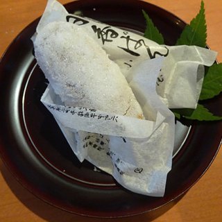 【激甘！？】あん菓子に砂糖をまぶした岩手県二戸の伝統スイーツ「日香（光）パン」