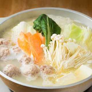 極上の白濁スープに鶏の旨味あふれる「とり田」の水炊きセット - ippin ...