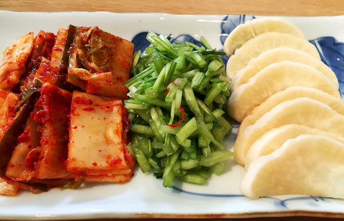 炊き立てご飯を美味しく食べさせる滋賀県近江「山上」の漬物