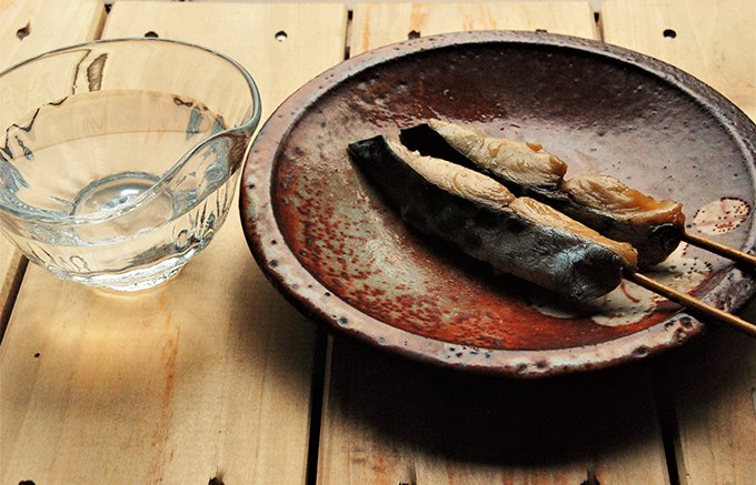 珍しい干物を串で味わう山藤の「串ひもの」