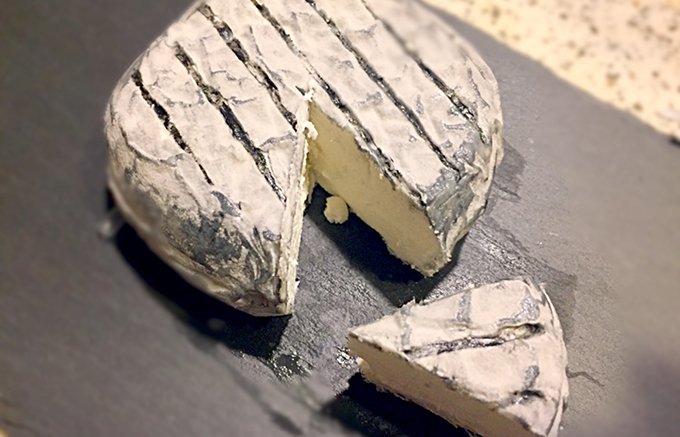 今が旬！絞り立て山羊のシェーヴルチーズ「TENRAI」【チーズラボ新オープン】