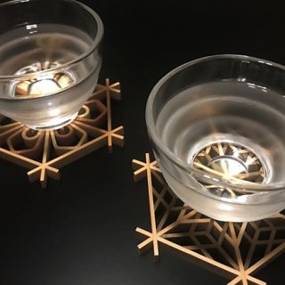 木片の幾何学模様が織りなす食卓の華『大川組子』